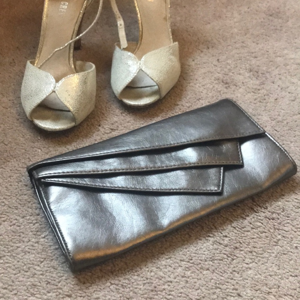 Metallic clutch